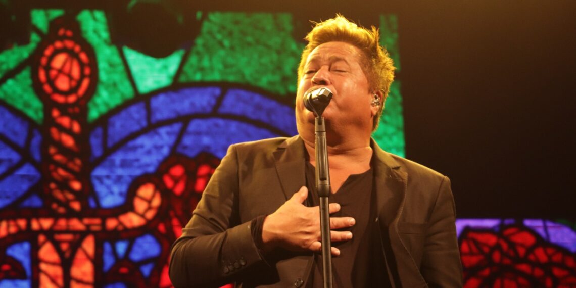 VEJA FOTOS: Leonardo emociona e encerra programação do Festejando Parobé com chave de ouro