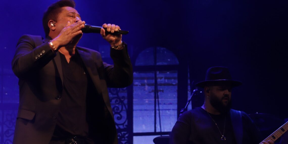 VEJA FOTOS: Leonardo emociona e encerra programação do Festejando Parobé com chave de ouro