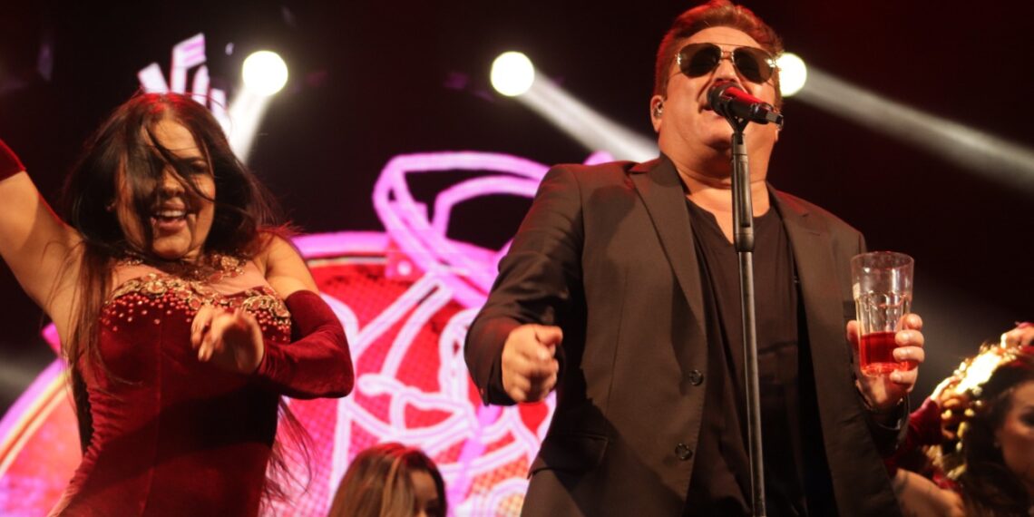 VEJA FOTOS: Leonardo emociona e encerra programação do Festejando Parobé com chave de ouro