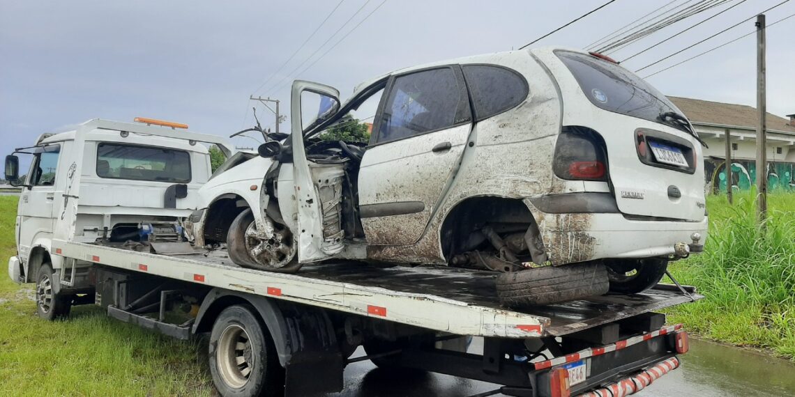 Motorista fica preso às ferragens após acidente de trânsito em Sapiranga