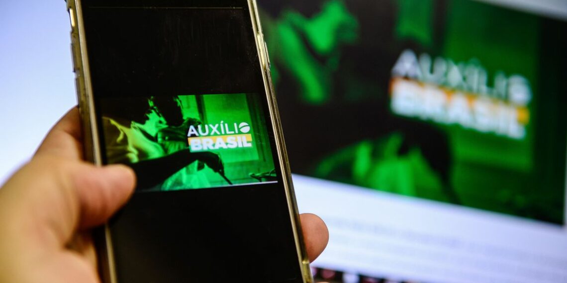 Caixa começa a pagar parcela de março do Auxílio Brasil