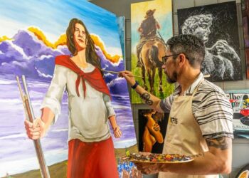 Artistas de Sapiranga darão cor e vida aos ovos gigantes na Páscoa das Rosas
