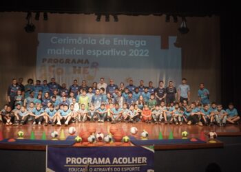 Prefeitura de Campo Bom entrega novos uniformes para o Programa Acolher
