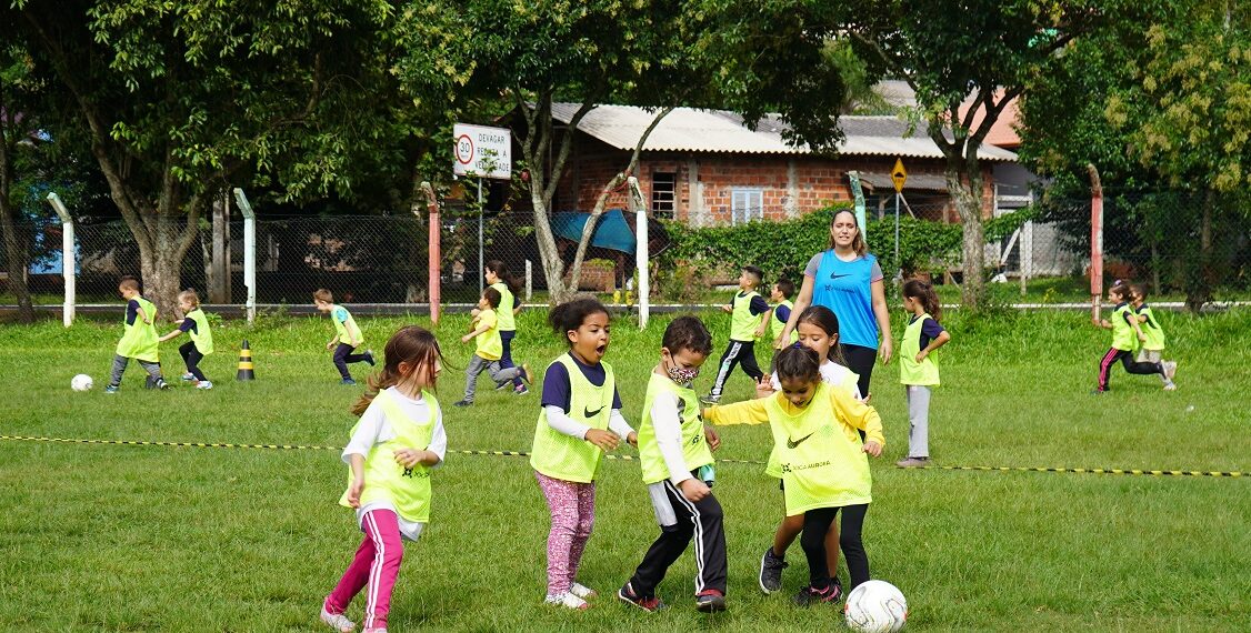 Esporte na Rua reúne cerca de 250 crianças campo-bonenses