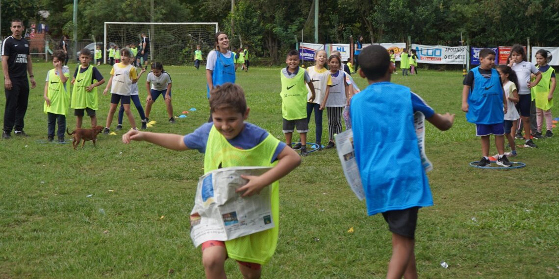 Esporte na Rua reúne cerca de 250 crianças campo-bonenses