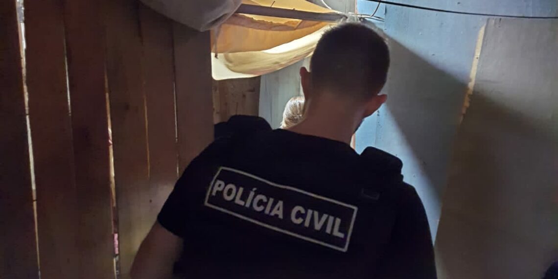 Polícia Civil cumpre mandados de busca e apreensão em Campo Bom