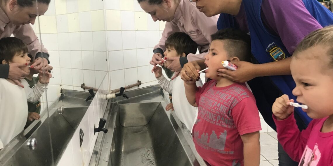 Projeto orienta sobre saúde bucal dentro de escolas em Sapiranga
