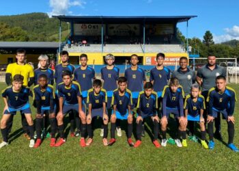 Sub-14 do Programa Acolher de Campo Bom vence na estreia da Lifesa
