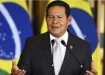 Hamilton Mourão concede entrevista ao Jornal Repercussão em Sapiranga