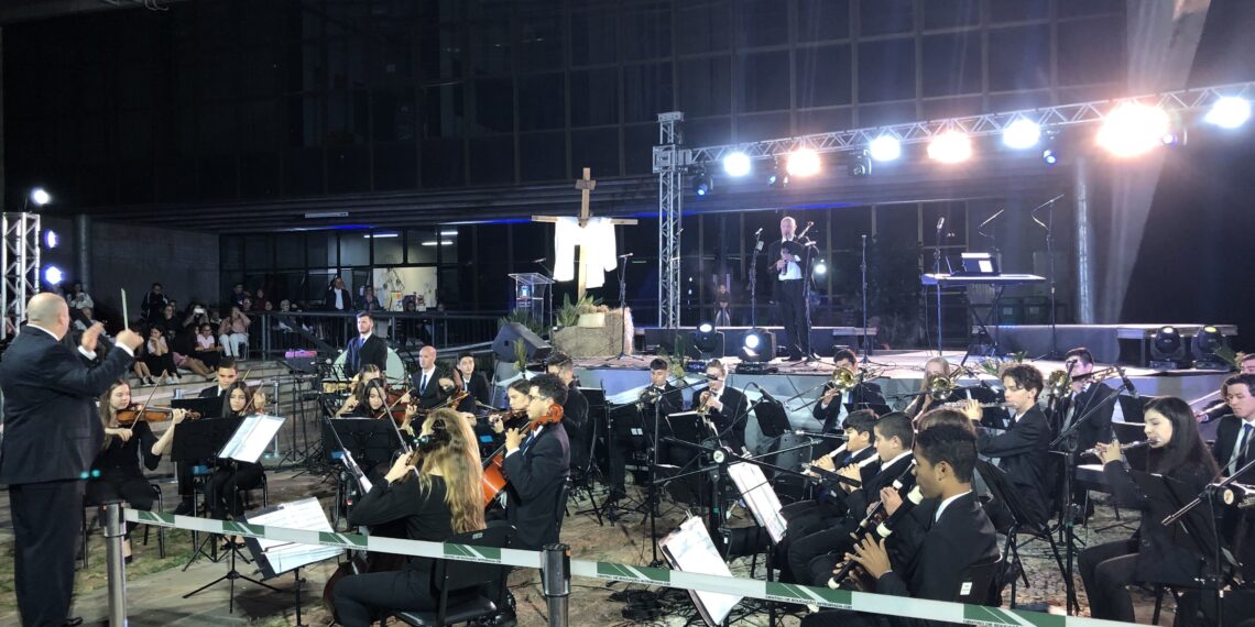Celebração de Páscoa emociona e encanta público em Campo Bom