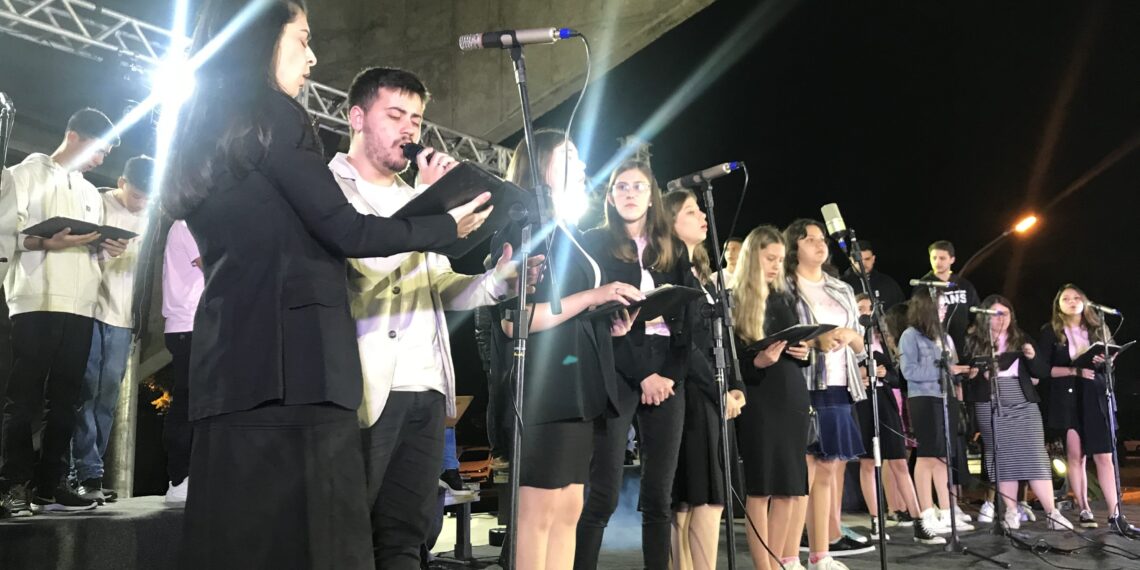 Celebração de Páscoa emociona e encanta público em Campo Bom