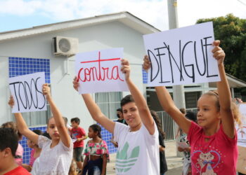 ESF João Goulart e alunos de escola municipal de Sapiranga fazem caminhada de combate à dengue