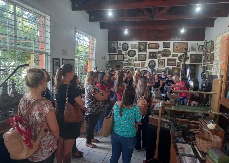 Sapiranga promove encontro da comissão de projeto Caminhos Pedagógicos Diversidade Étnico-Racial e Cultural