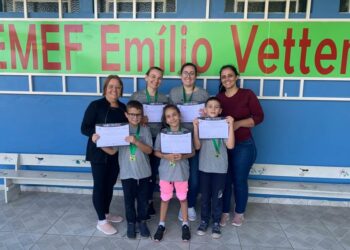 Escolas de Campo Bom recebem premiação de feira de ciência e tecnologia