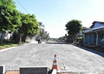 Em Nova Hartz, Rua Bahia recebe pavimentação comunitária
