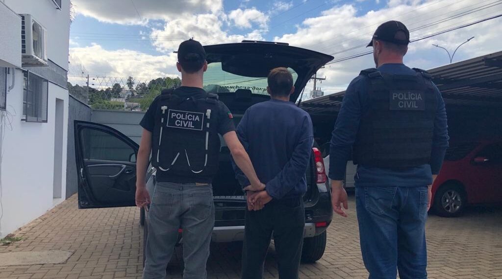 Acusado de atirar em garota que ficou paraplégica se entrega à polícia em Sapiranga