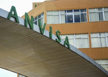 Anvisa prorroga por 1 ano uso emergencial de vacinas contra a covid-19