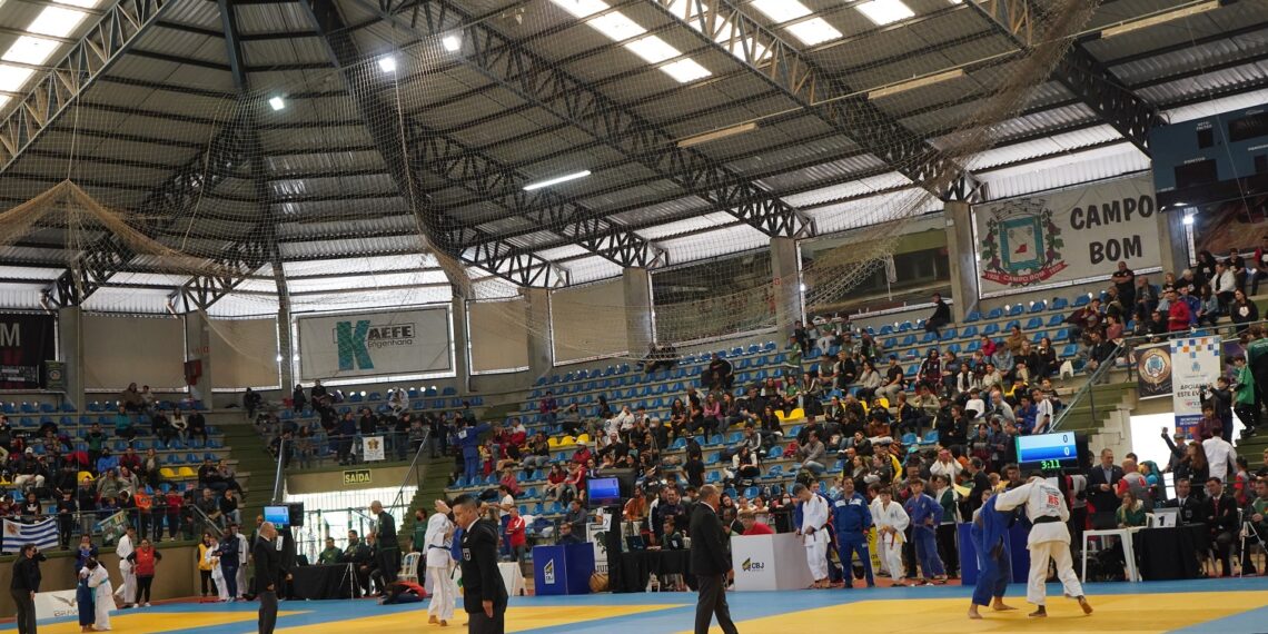 Circuito Estadual de Judô reúne mais de 750 competidores em Campo Bom