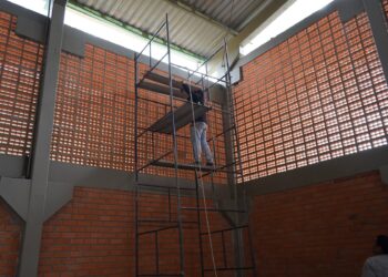 Campo Bom inaugura ginásio de esportes da Emef Dona Augusta