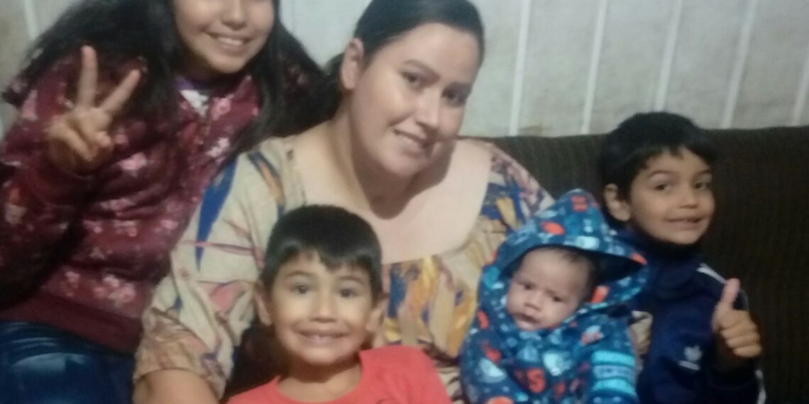 Especial de Dia das Mães: A luta de uma mãe que está em busca de auxílio para o tratamento do filho de dois meses