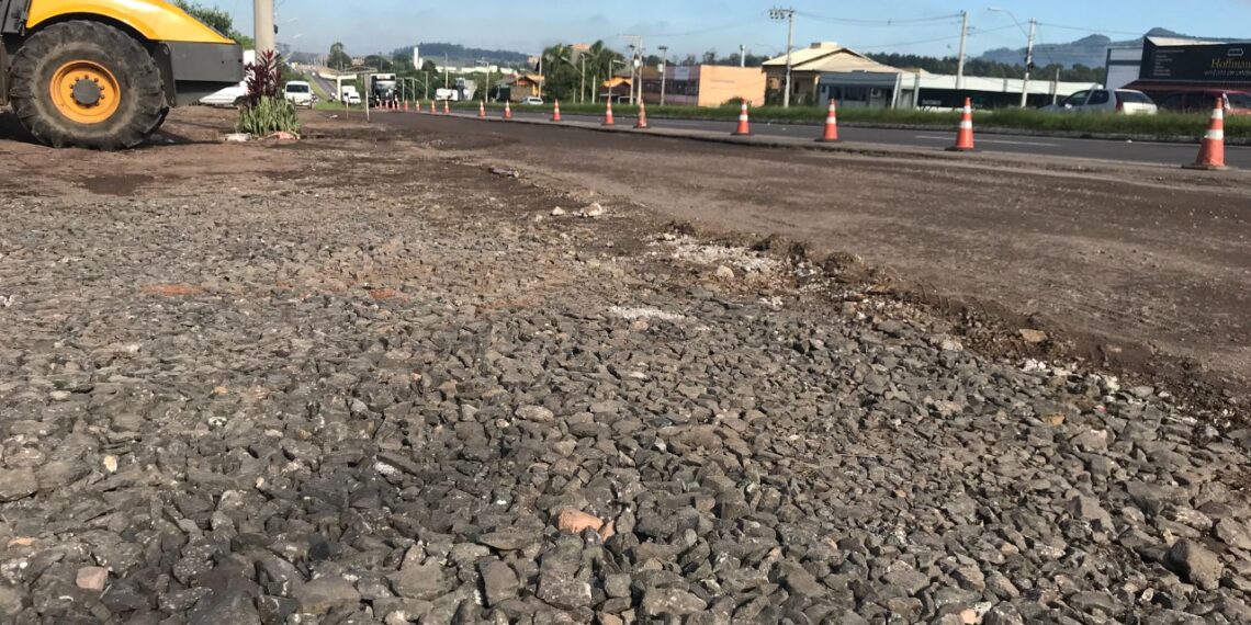 EGR pavimenta acesso à RS-239 no bairro Vila Irma em Sapiranga
