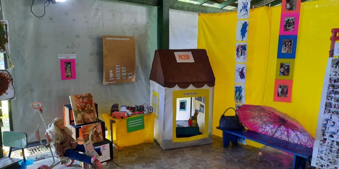 Exposição de trabalhos na UEI Dr. Décio em Sapiranga