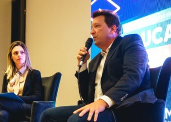 Campo Bom é sucesso em Seminário estadual da Famurs