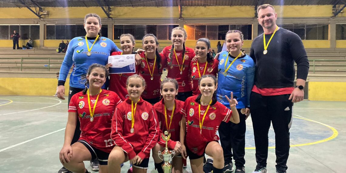 Atletas de Sapiranga são destaque no handebol