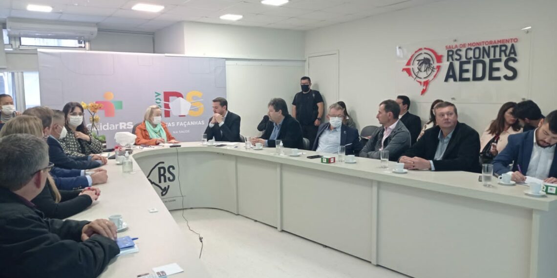 Prefeitos da Amvars encaminham demandas à Secretaria Estadual de Saúde