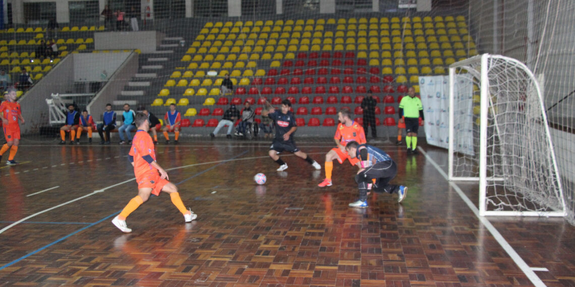 Multicar e Portuguesa são finalistas do Futsal Série Prata de Campo Bom