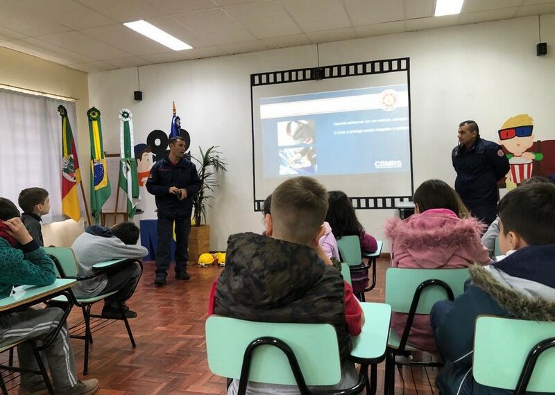 Projeto ‘Bombeiro na Escola’ tem início para estudantes de Sapiranga