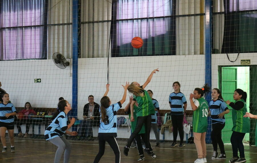 Basquete dá início aos Jogos Escolares de Sapiranga