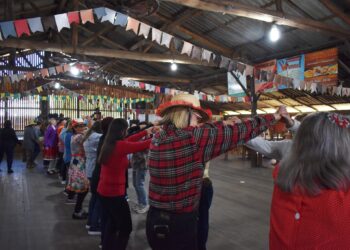 CRAS de Nova Hartz promove festa junina no CTG Querência