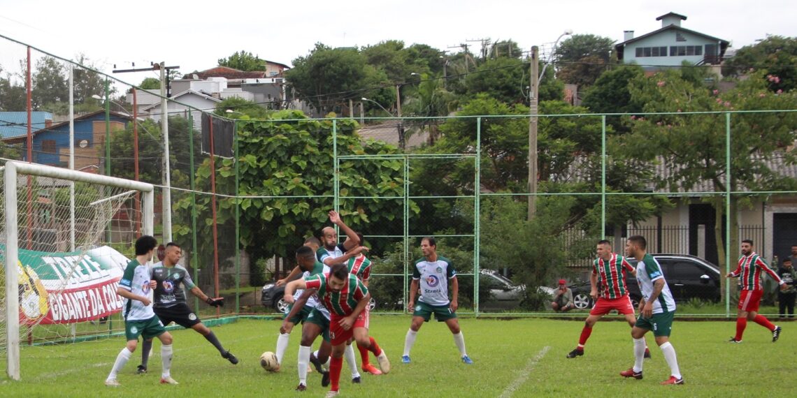 Futebol Força Livre de Campo Bom começa a definir semifinalistas