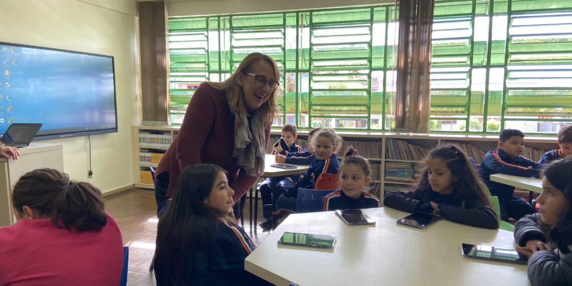 Campo Bom adquire uma nova geração de telas interativas para escolas de ensino fundamental