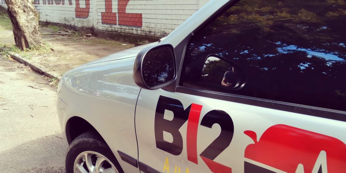 Guia Veículos: Auto Mecânica B12, foco nos detalhes