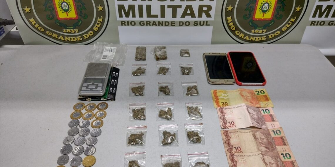 Acusados de vender e comprar drogas são detidos em Campo Bom