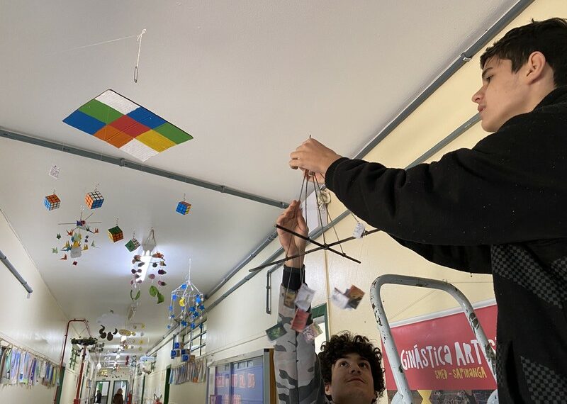 Estudantes de Escola Municipal organizam mostra de móbiles em Sapiranga