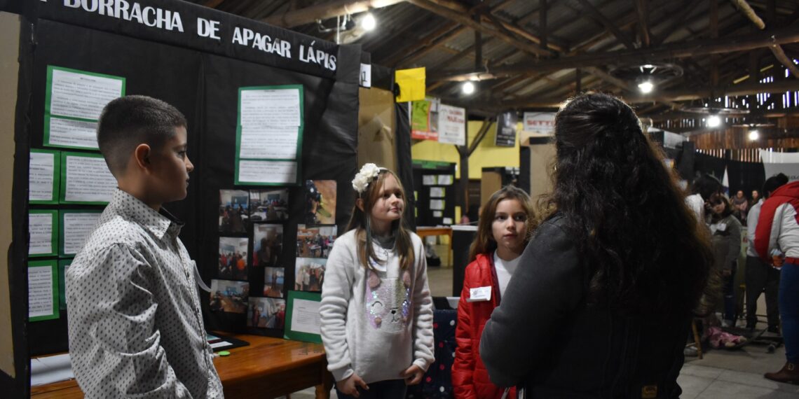 Feiras de Iniciação Científica marcam semana escolar de Nova Hartz