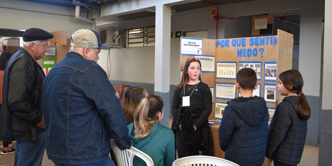Feiras de Iniciação Científica marcam semana escolar de Nova Hartz