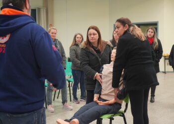 Prefeitura de Campo Bom e Samu levam noções de primeiros socorros aos profissionais da educação