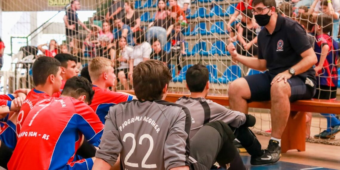 Equipes de futsal do Programa Acolher de Campo Bom jogam contra o San Lorenzo, da Argentina