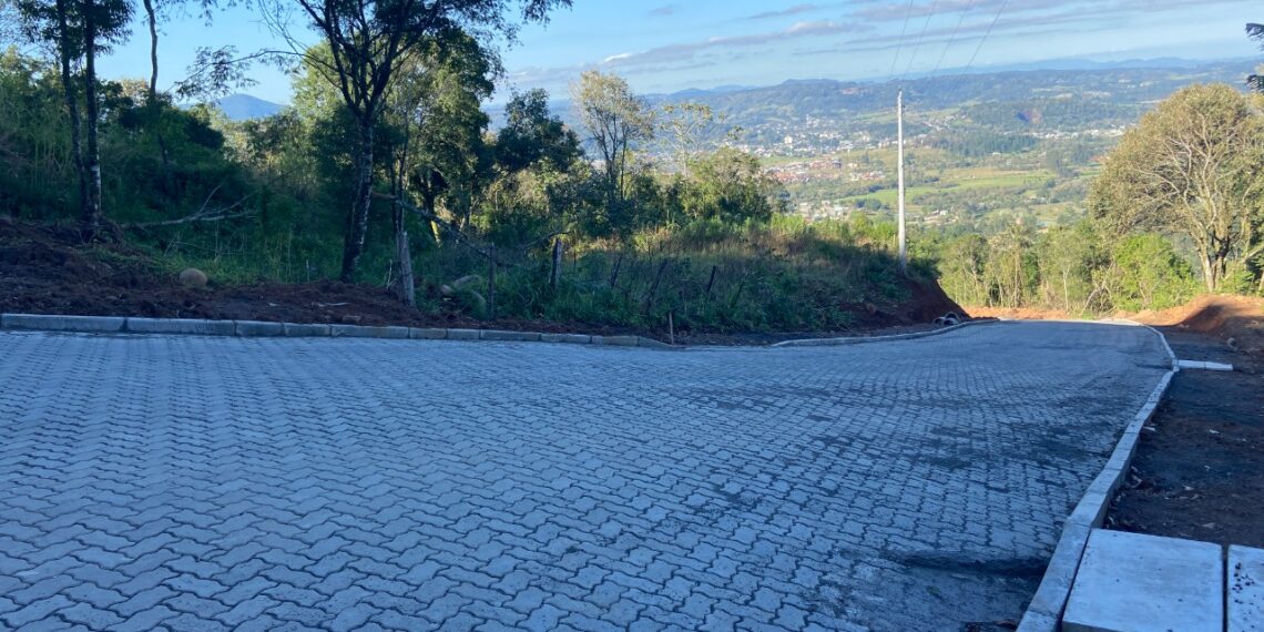 Nova Hartz executa pavimentação em série de ruas do município