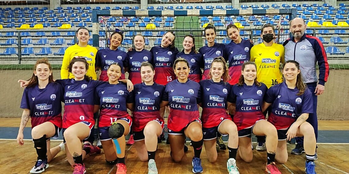 Equipe de Campo Bom lidera o Estadual Adulto feminino de Handebol