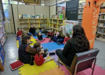 Biblioteca Pública de Sapiranga promove hora do conto para estudantes