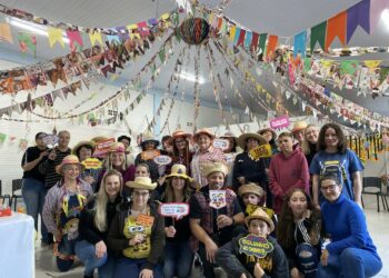CRAS Amaral Ribeiro de Sapiranga promove Festa Julina para os grupos de convivência