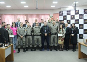 Câmara de Vereadores de Sapiranga homenageia novos sargentos da BM