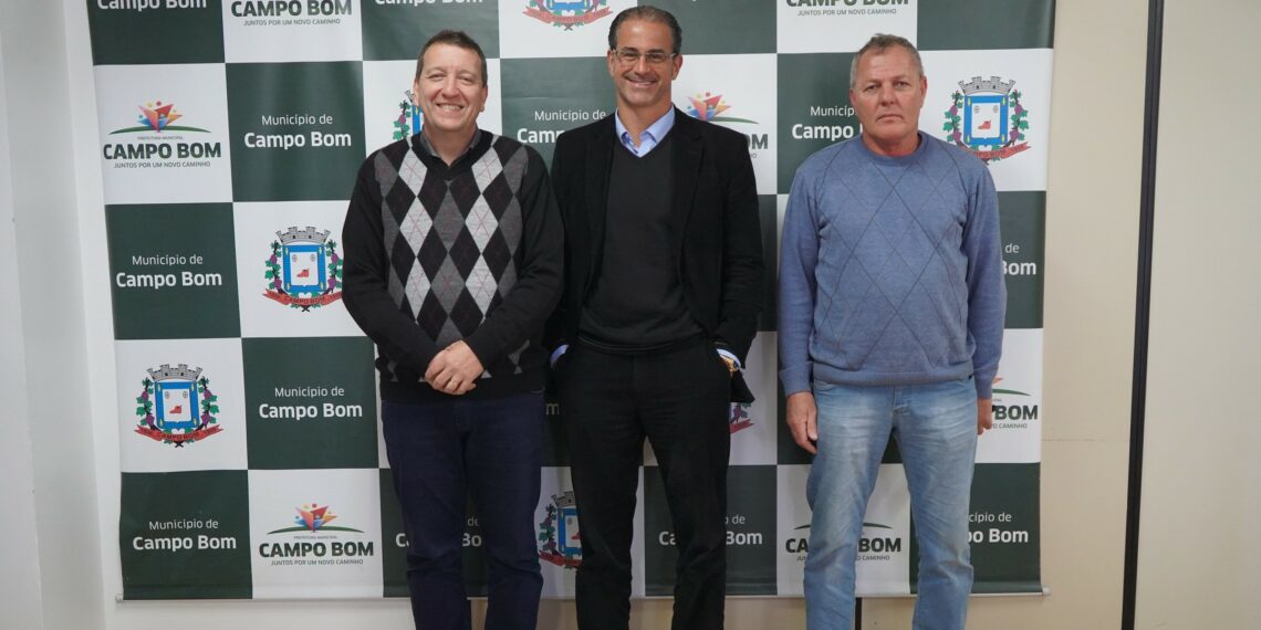 Piscina do Cei de Campo Bom sedia Campeonato Gaúcho de Natação Master