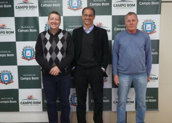 Piscina do Cei de Campo Bom sedia Campeonato Gaúcho de Natação Master
