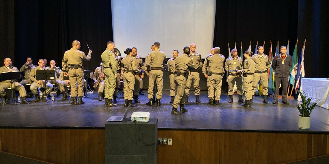 Jornal Repercussão recebe comenda especial da Brigada Militar
